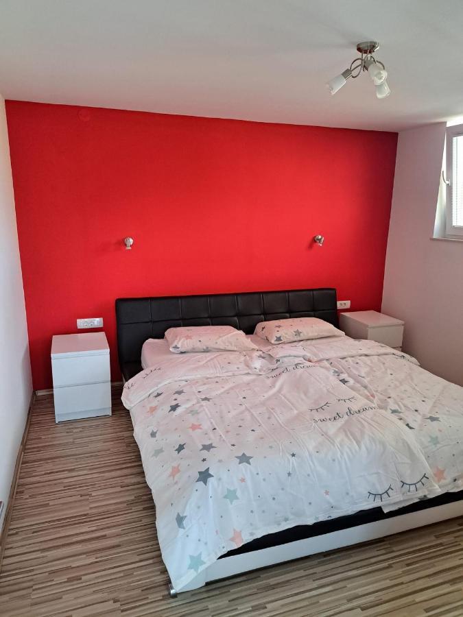 Apartma Jaka Ljubljana Buitenkant foto